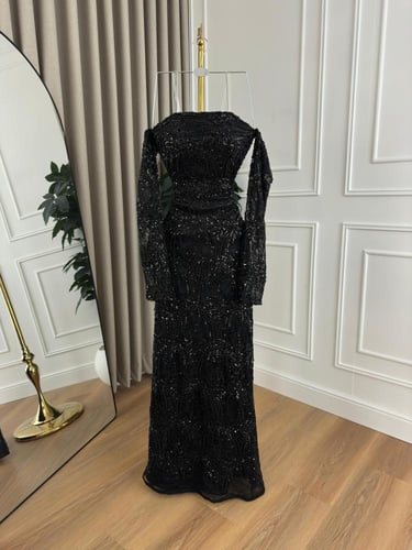 فستان سهره كلفه مطرزه مبطن تفته