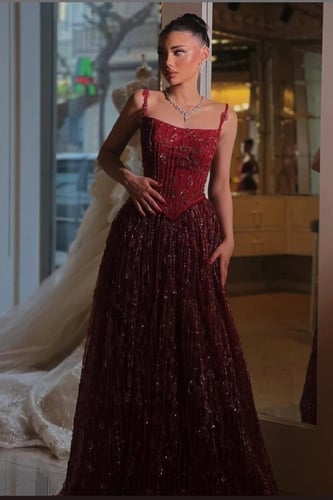 فستان سهره دبل كلوش المزين بالخرز والشك خامه كامله