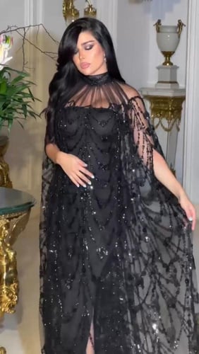 فستان سهره المزين بالكلفه المطرزه على كريب استرتش