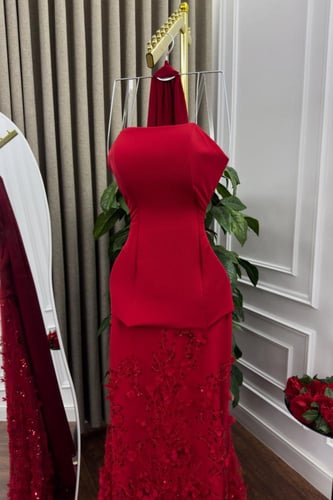 فستان باربي شال شيفون وتل مزين بالورود وخرز