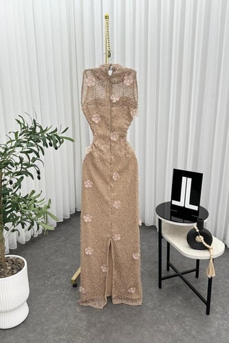 فستان سهره دانتيل المزين باللول والورود ليزر