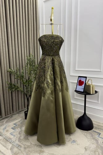 فستان سهره ميكادو المزين بالكلفه المطرزه