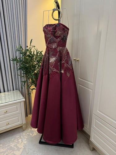 فستان سهره المزين بالتطريز شك وخرز