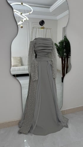 فستان سهره باربي وتل المزين بالخرز