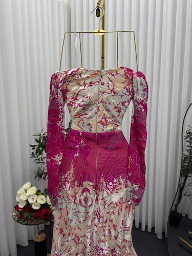 فستان سهره مشجر حرير المزين بالتطريز