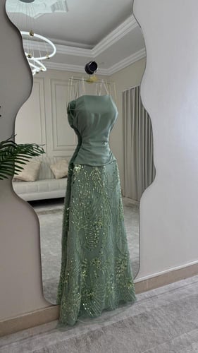 فستان باربي المزين بالتطريز خرز