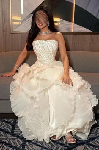 فستان سهره صدر باربي المزين بالتطريز اليدوي الانيق...