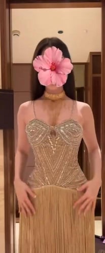 فستان سهره باربي المزين بالتطريز اليدوي مزين بالهد...