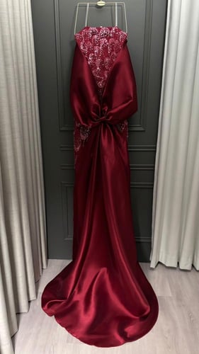 فستان سهره المزين بالكلفه المطرزه وميكادو