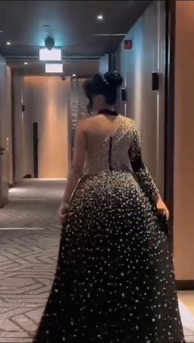 فستان سهره كريب وشيفون المزين بالشك اليدوي