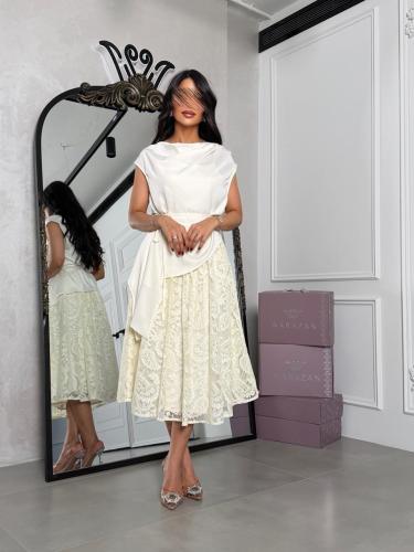Midi dress with beige lace insert