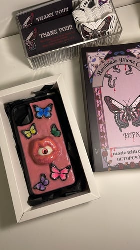 Butterfly lips