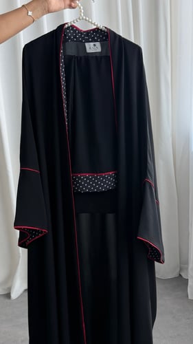 Polka dots abaya