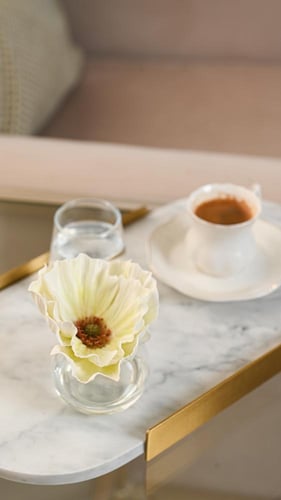 زهرة كبيرة أبيض