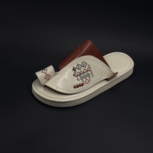 حذاء رجالي لون كريمي