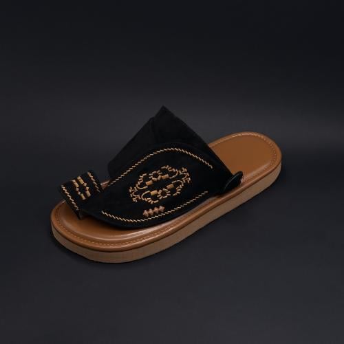 حذاء رجالي لون اسود 104