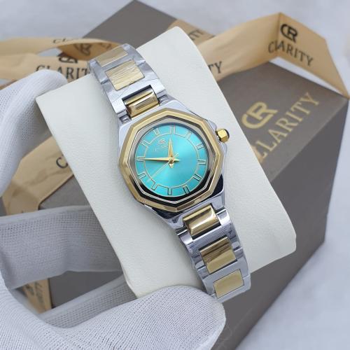 ساعة نسائية من الستيل كليرتي