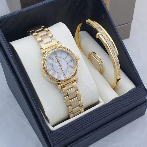 طقم نسائي من كليرتي