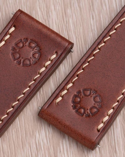 ستراب يوم التأسيس جلد طبيعي