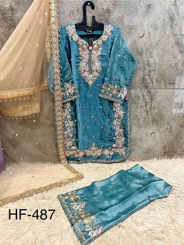 بنجابي ملكي بتوقيع فاخر