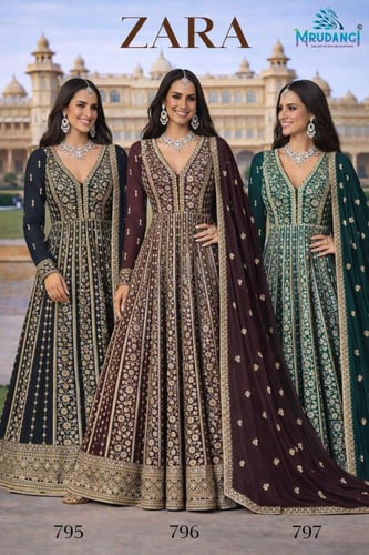 فستان عيد ملكي داكن