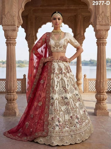 ساري عروس ملكي