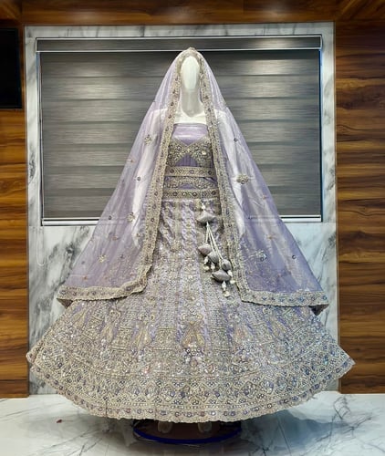 سحر الأميرة البنفسجية