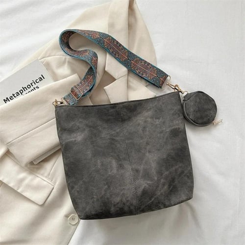 حقيبة كتف نسائية كلاسيكية