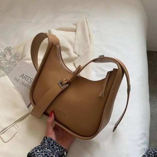 Classic shoulder bag