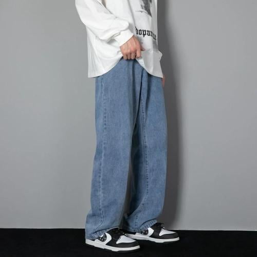 Loose jeans