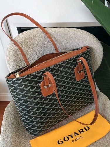 حقائب يد كبيرة نسائية