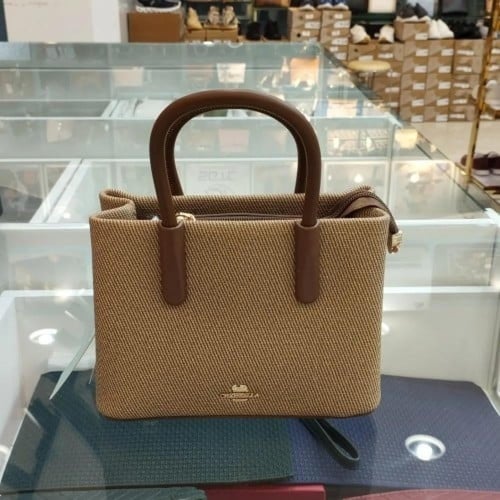 شنطة يد نسائية بروكلين