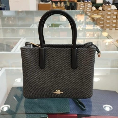 شنطة يد نسائية بروكلين