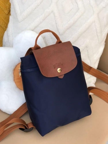 شنطة نسائية كبيرة