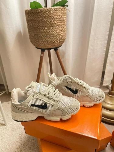 حذاء رياضي للمشي نسائي نايكي