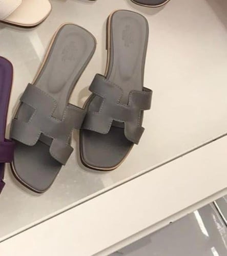 نعال نسائي ماركة هرمز