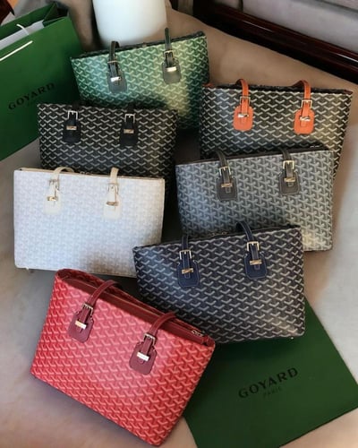 حقائب يد كبيرة نسائية