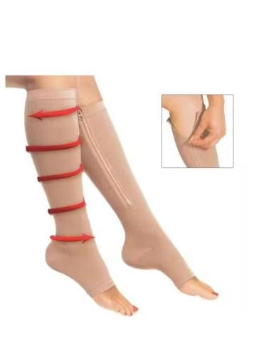 زوج من الجوارب لعلاج دوالي الساقين