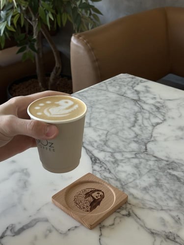 قاعدة كوب خشبية مربعة فيروز