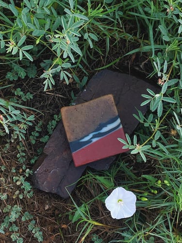 صابون طبيعي للجسم - مزيج شنان الخاص بالمورينجا وال...