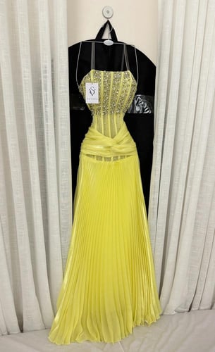 فستان سهرة تطريز كلوش توب