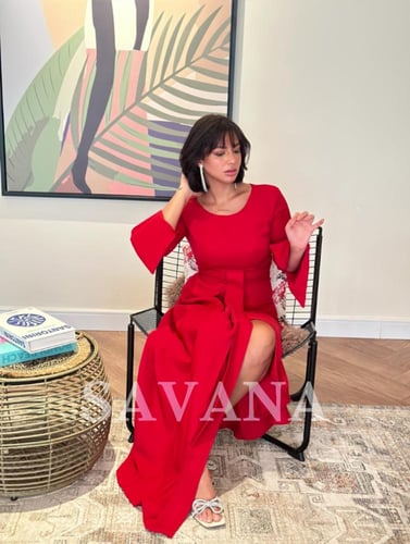 فستان كم طويل احمر