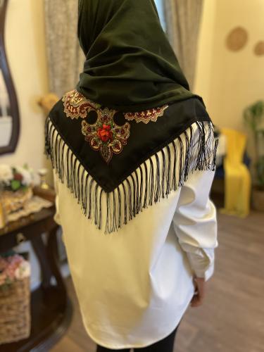 قميص ورد احمر