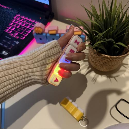 ميدالية كيبورد ليد