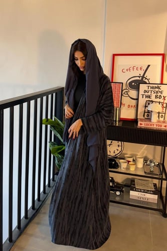 عباية ملونة