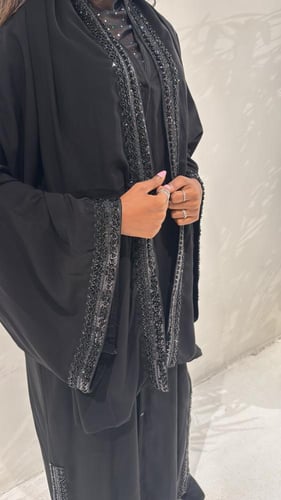 عباية كلوش بأكمام واسعة-جمانه