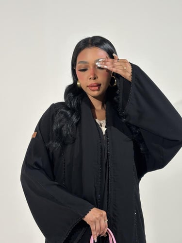 عباية خرز اسود