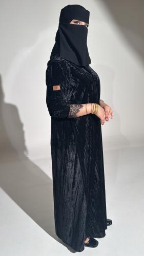 عبايات مخمل مع دانتيل-سحر