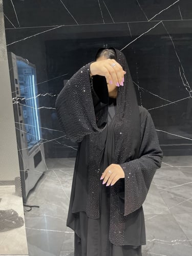 عباية برق عنابي