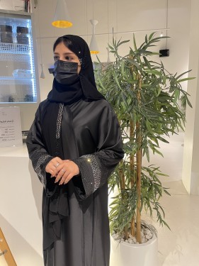 عباية بكرستال اسود +كرسال٧الوان